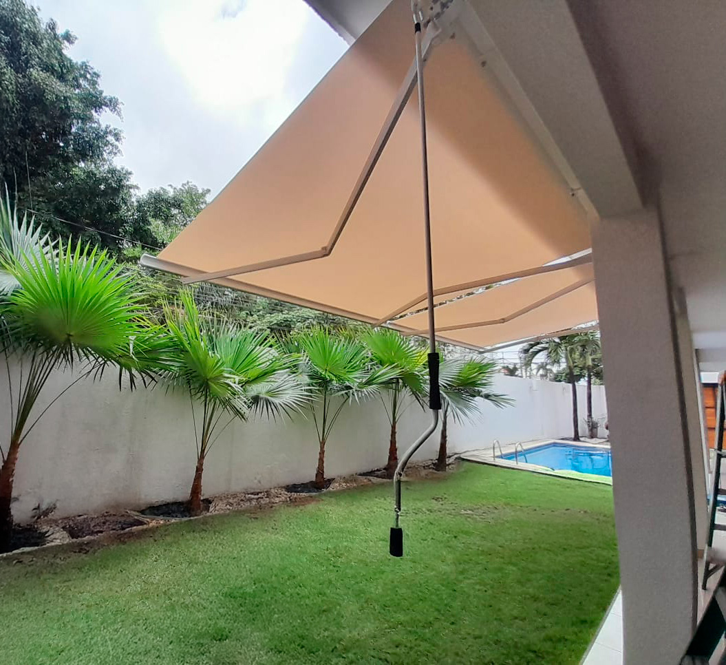 TOLDO DE BRAZOS INVISIBLES